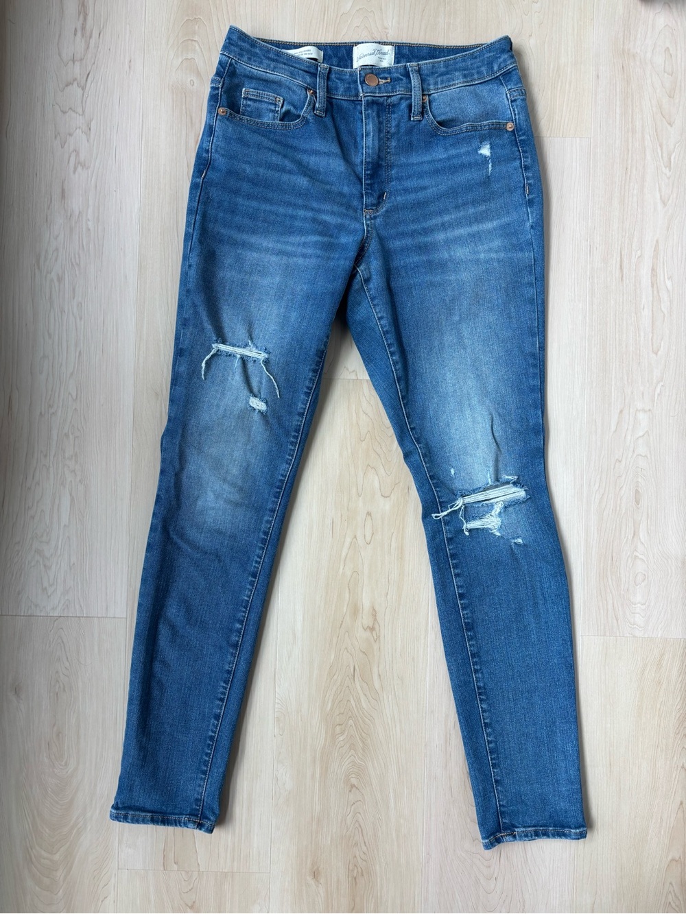 Universal Thread High Rise Skinny Distressed Blue Jeans - Picture 3 of 15